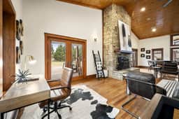 Mountain Views! One of a kind Mountain Stable!