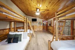 Pet friendly! Private heated pool! Theatre!