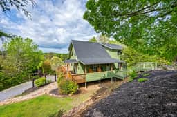 Lakefront Cabin • Private Dock • Kayaks • Fire Pit