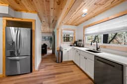 Stoney Creek Lodge