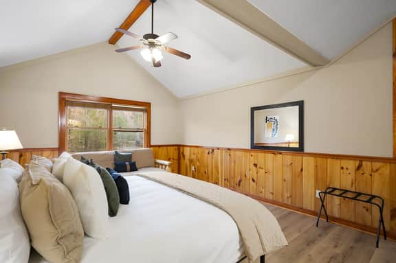 Pet friendly! Private heated pool! Theatre!