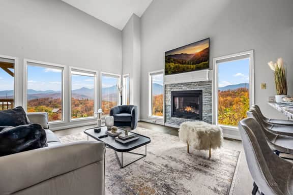 Mountain Chalet with Hot Tub and Scenic Views