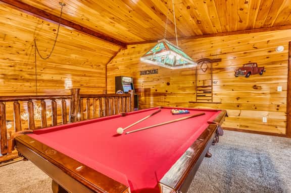 Pools Rush Inn