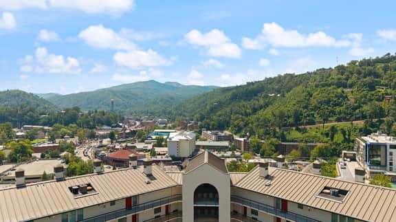 Gatlinburg Chateau 107