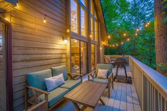 Whispering Pines Hideaway