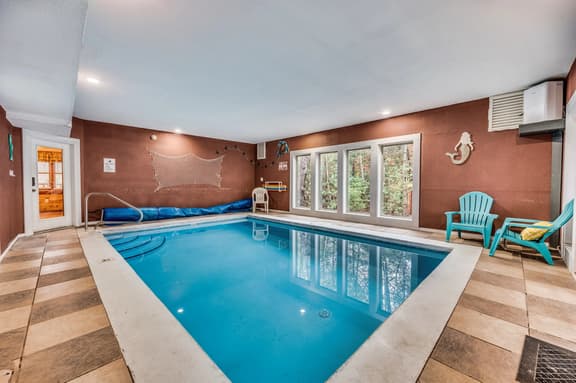 Pools Rush Inn