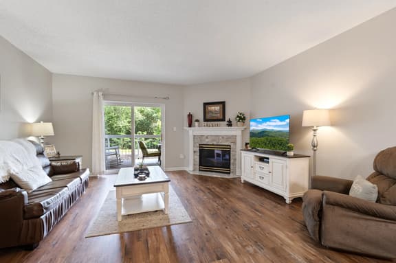 Our Happy Place! Whispering Pines 414